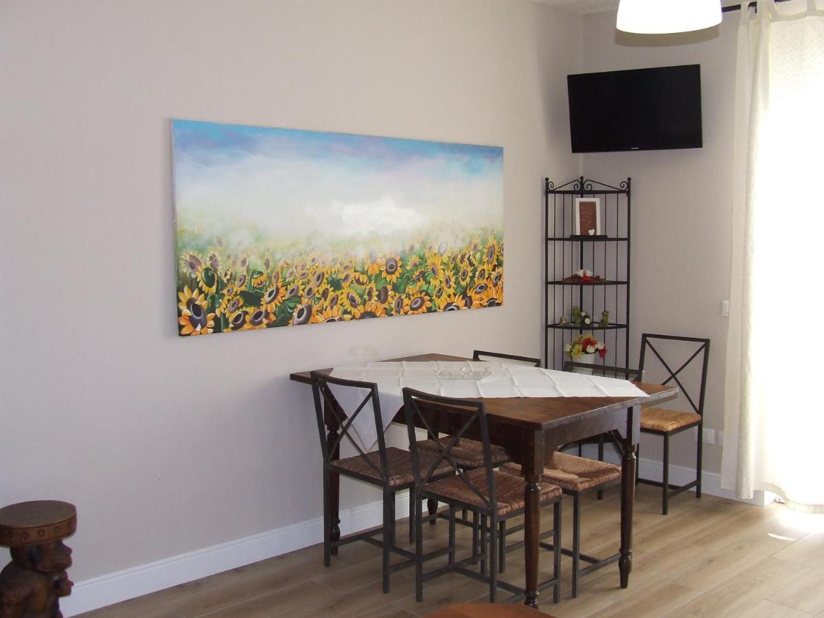 Bilocale Papavero, Magnolia O Girasole ซานเฟลีเช เดล เบนาโก ภายนอก รูปภาพ